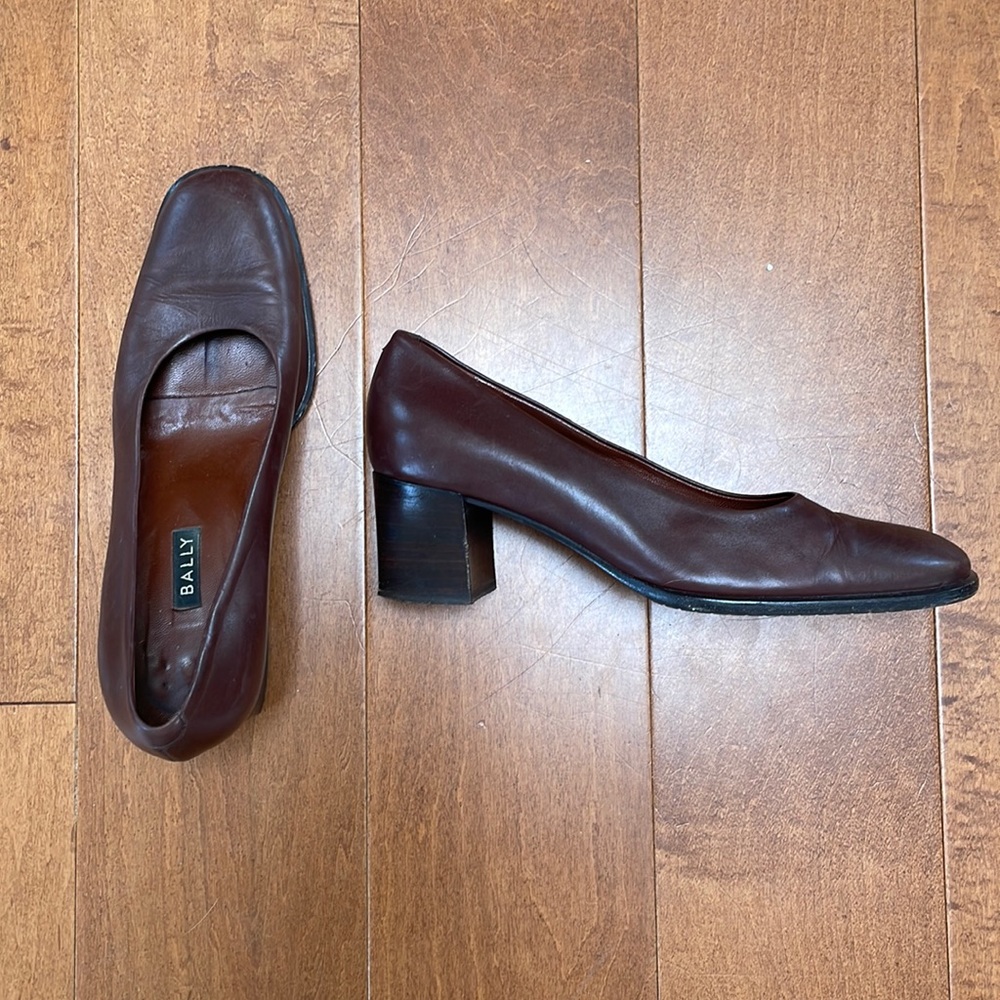 Vintage Bally square toe and heel pumps…buttery soft leather.